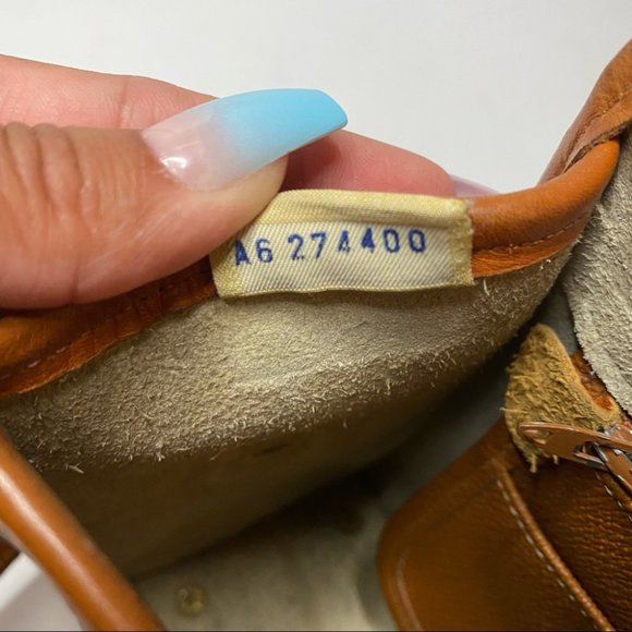 Dooney & Bourke Vintage 80s Essex Saddle Ivory Tan Pebble Leather Cross Body Bag - Picture 12 of 16